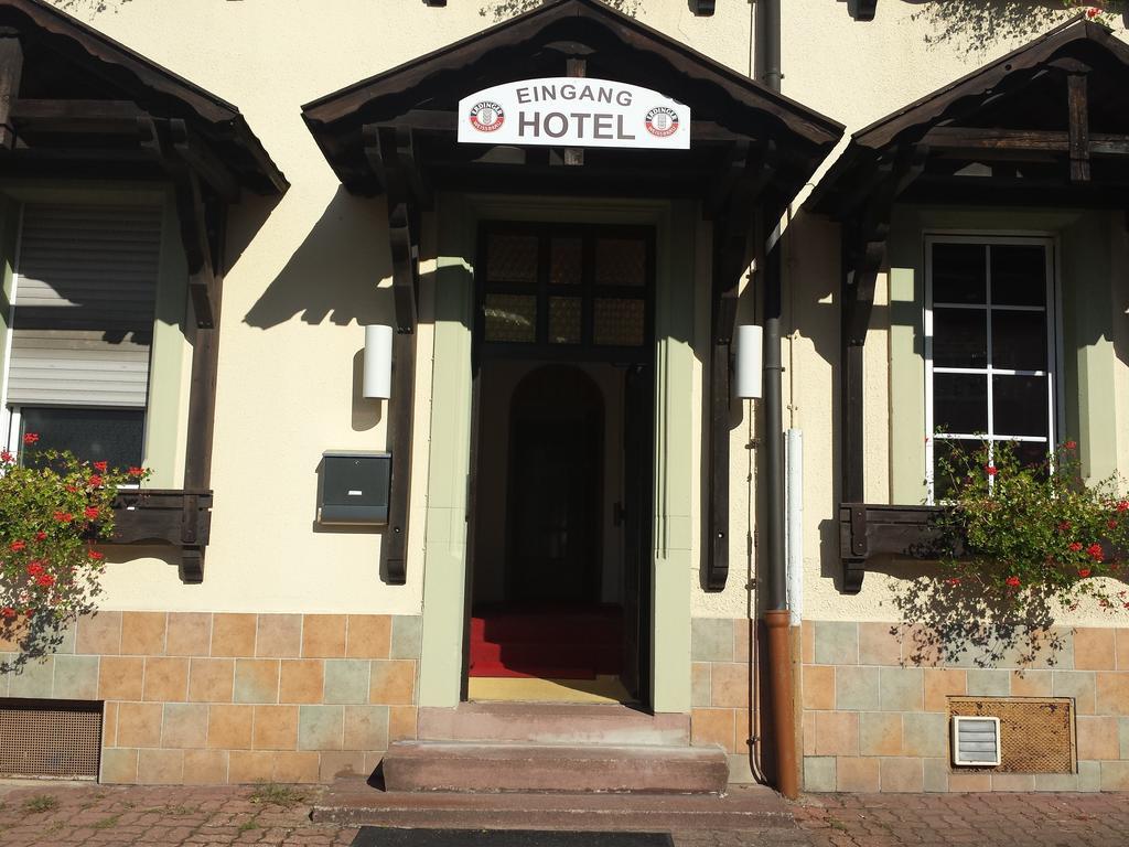 Hotel Dorfschenke Пірмазенс Екстер'єр фото